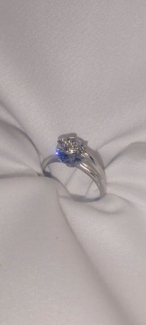 Glowing Snowflake Pattern Ring in Luminous Blue - Silver Tone